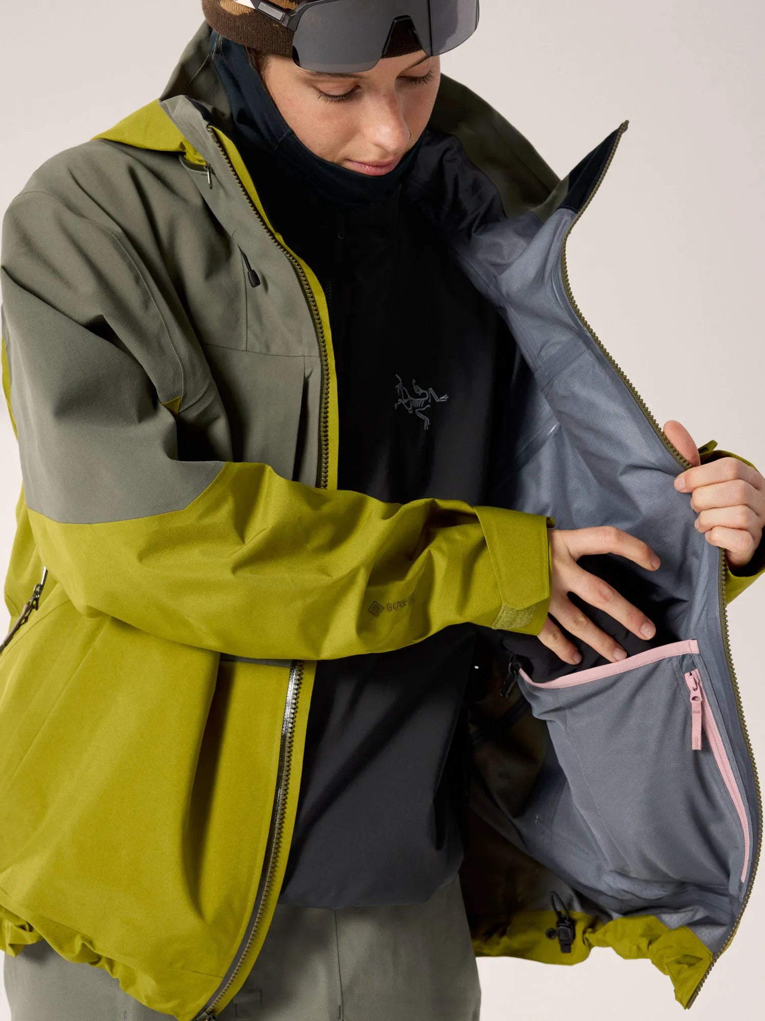 Olive Moss / Forage