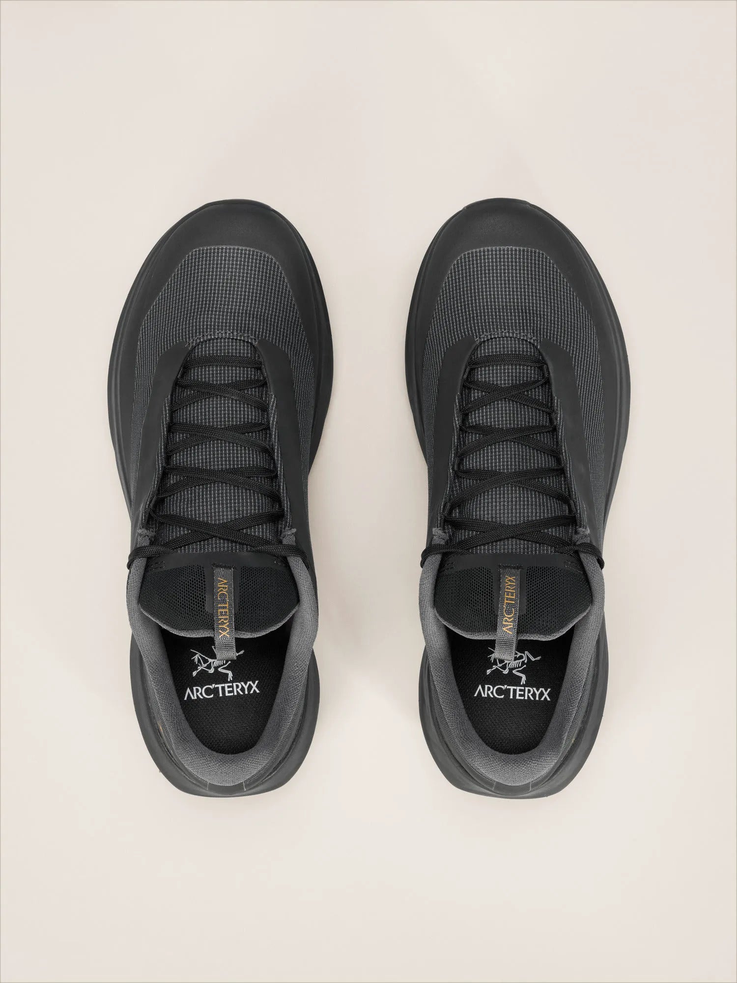 Black / Black