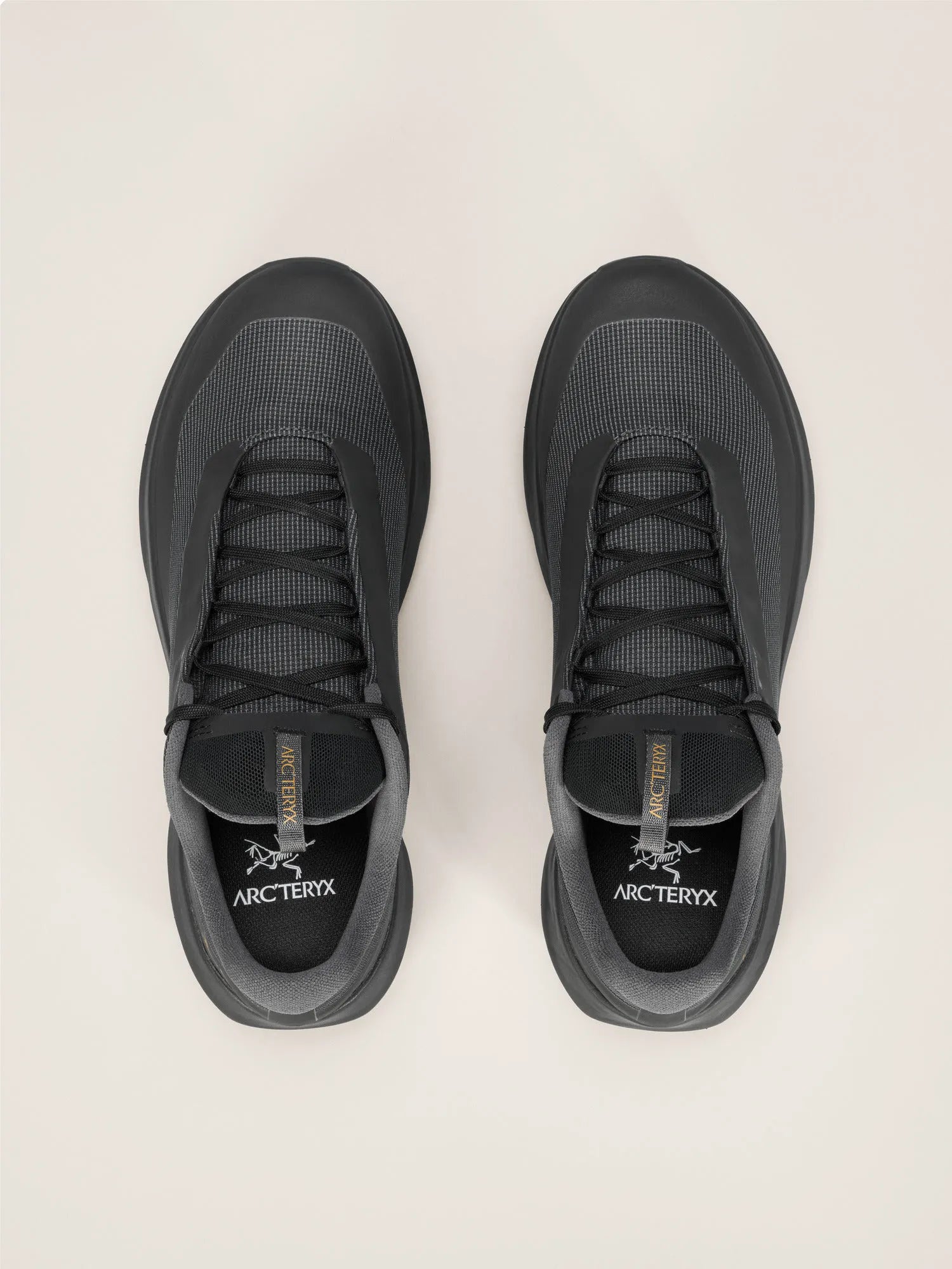 Black / Black