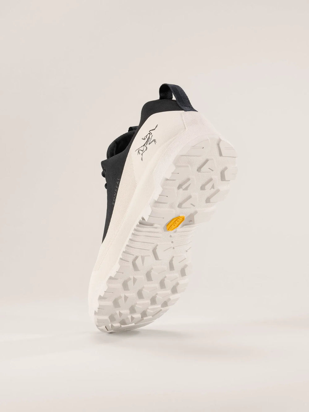 Black / Arctic Silk